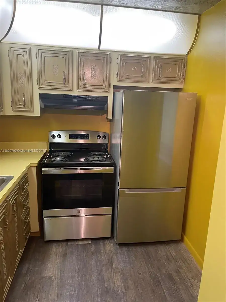 2861 Somerset Dr # 107, Lauderdale Lakes FL 33311 photo 5