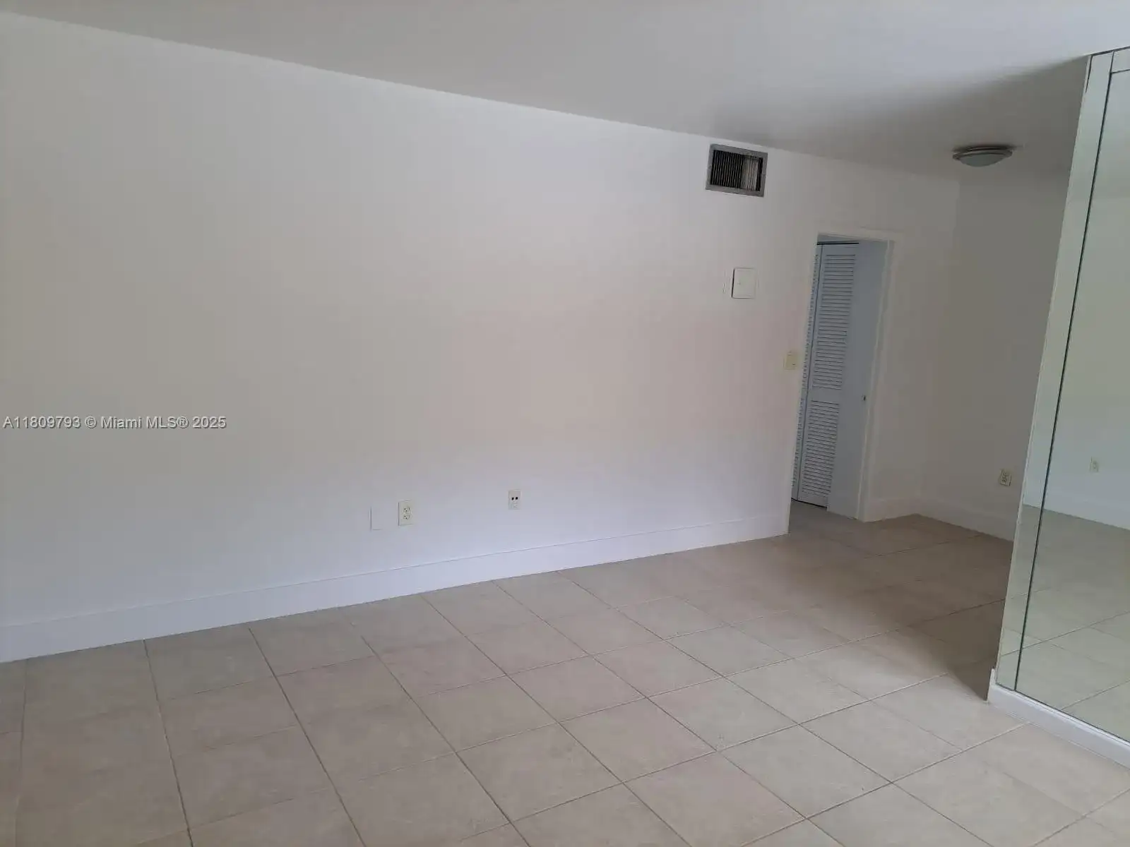 1975 NE 135th St # 2D, North Miami FL 33181 photo 3