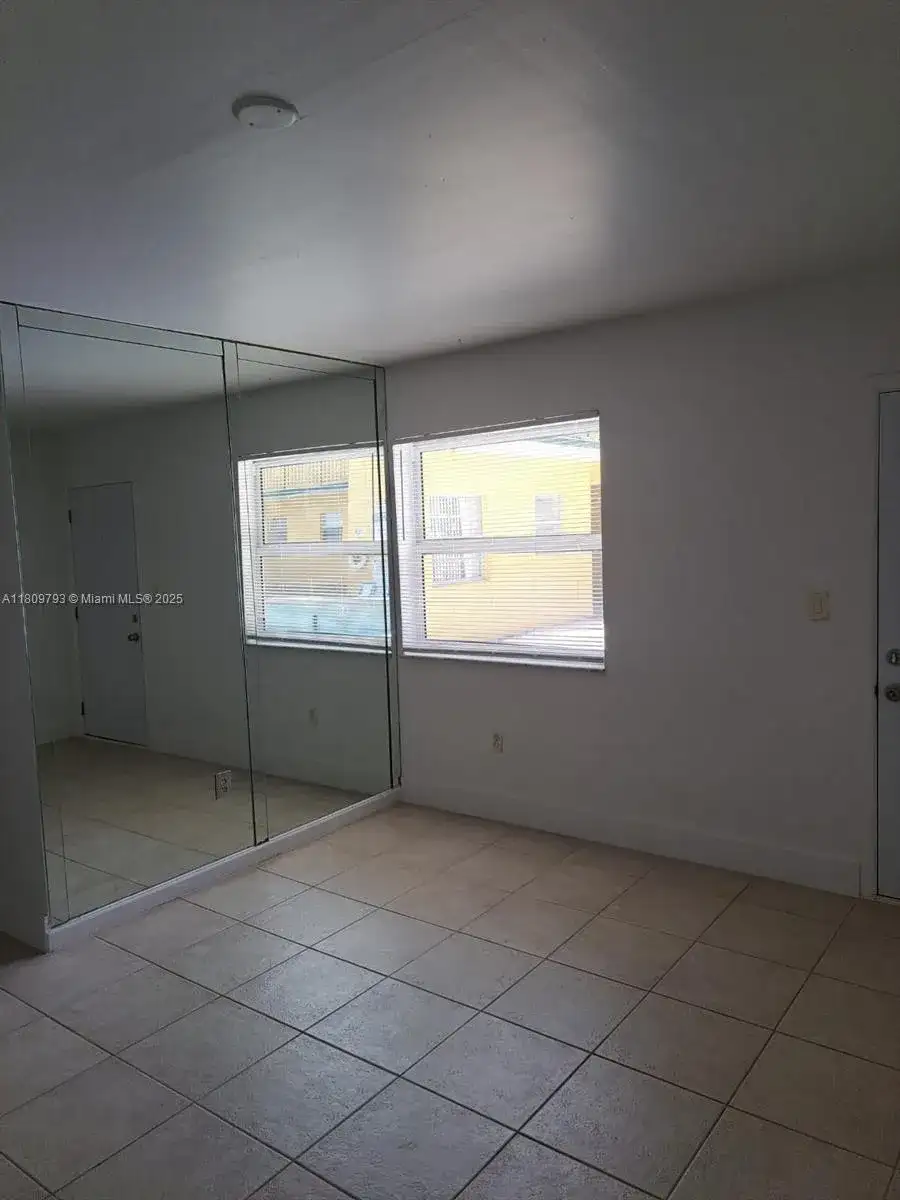 1975 NE 135th St # 2D, North Miami FL 33181 photo 4