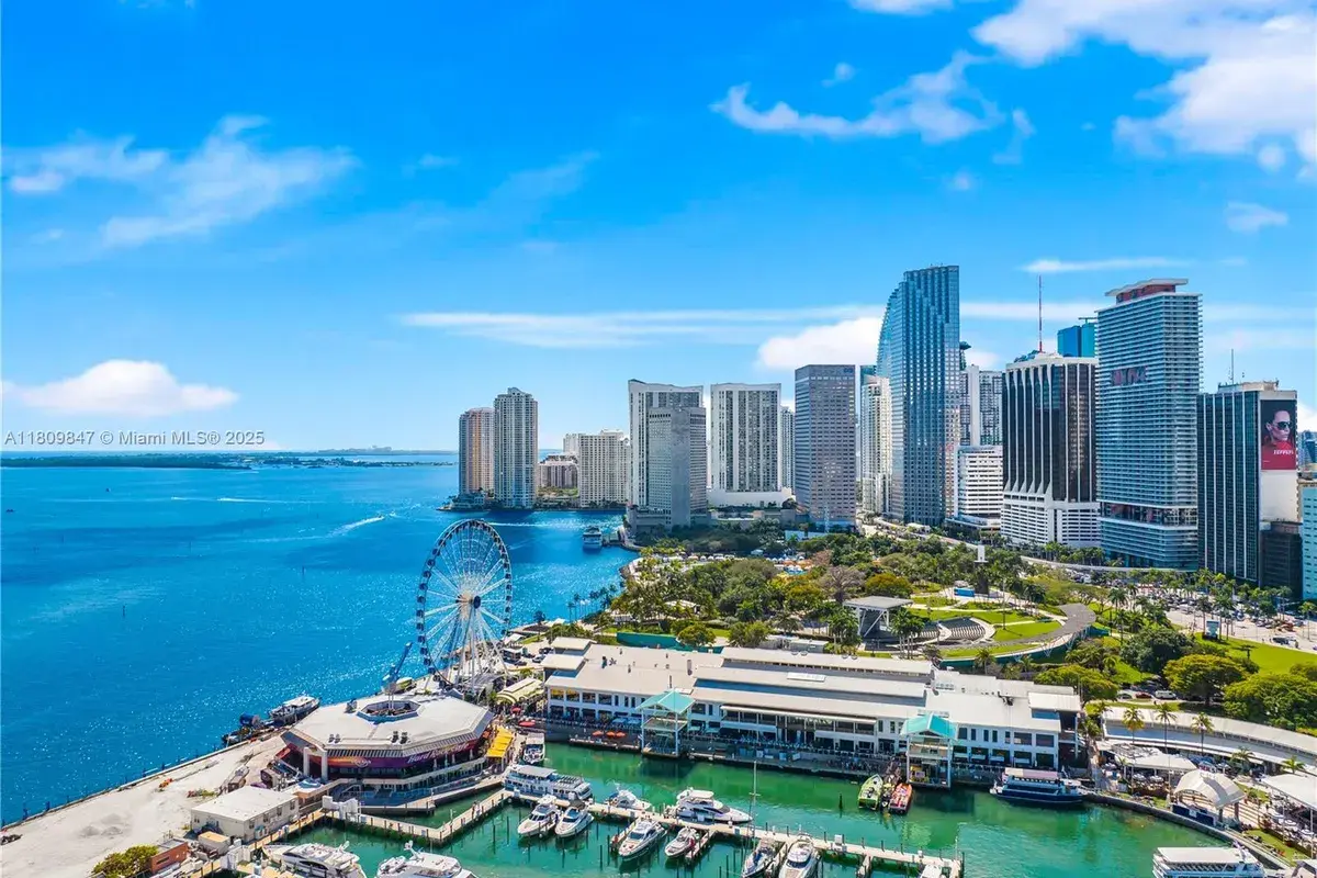 159 NE 6th St # 3005, Miami FL 33132
