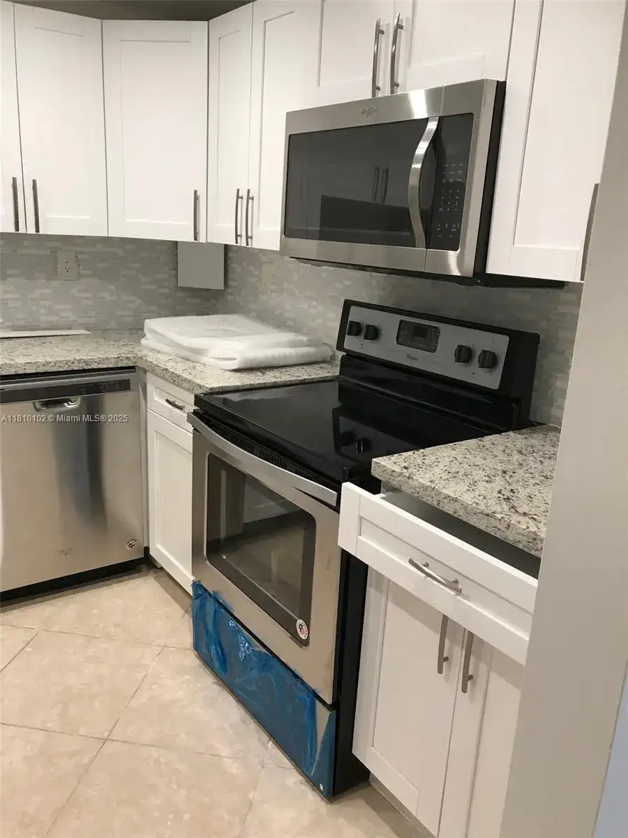 200 178th Dr # 505, Sunny Isles Beach FL 33160 photo 4
