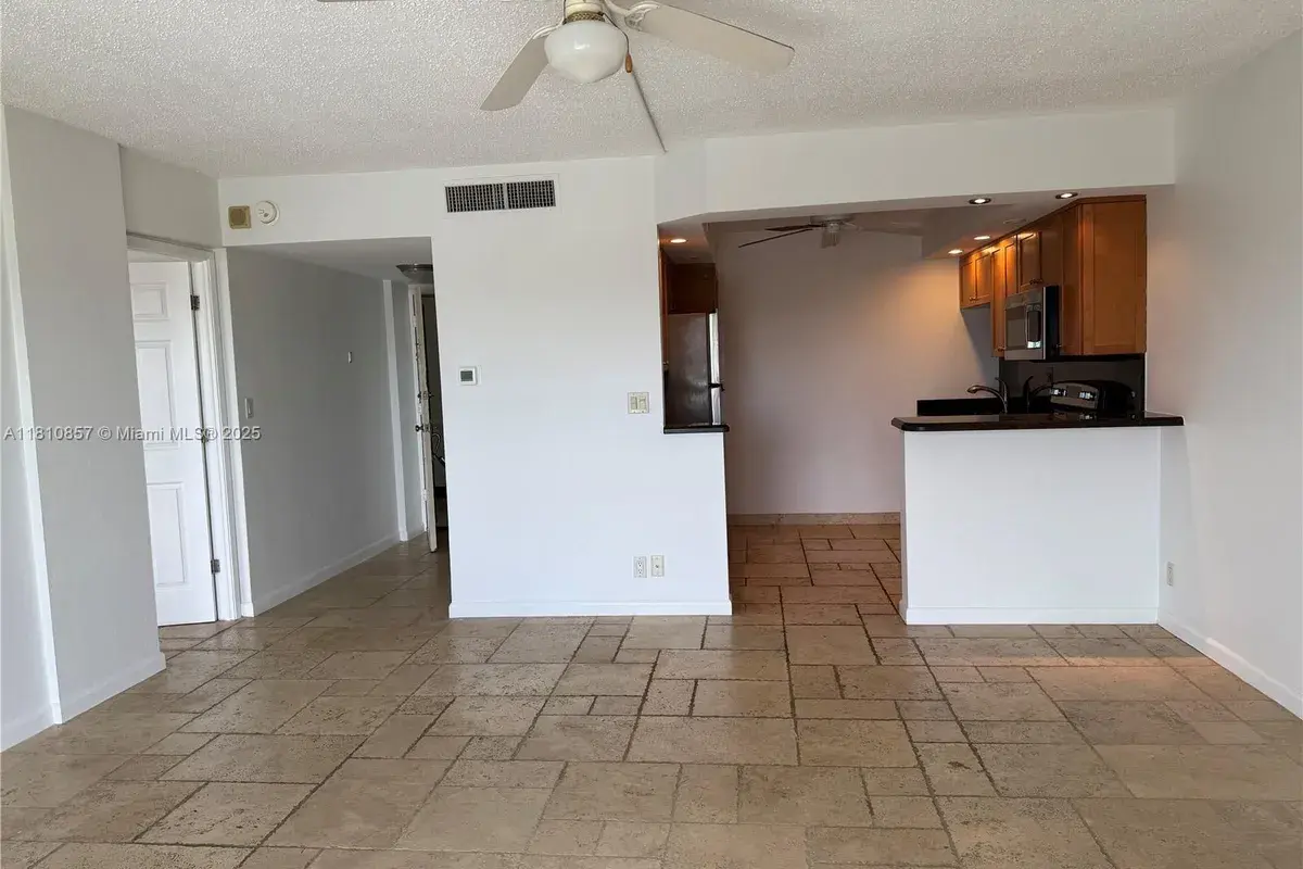 2900 NE 30th St # 7, Fort Lauderdale FL 33306