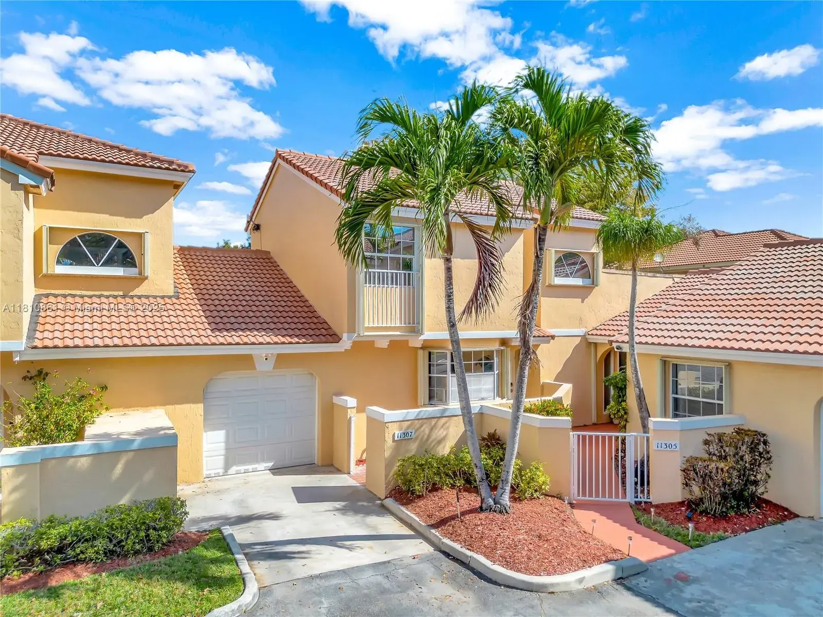 11307 Lakeview Dr # M, Coral Springs FL 33071