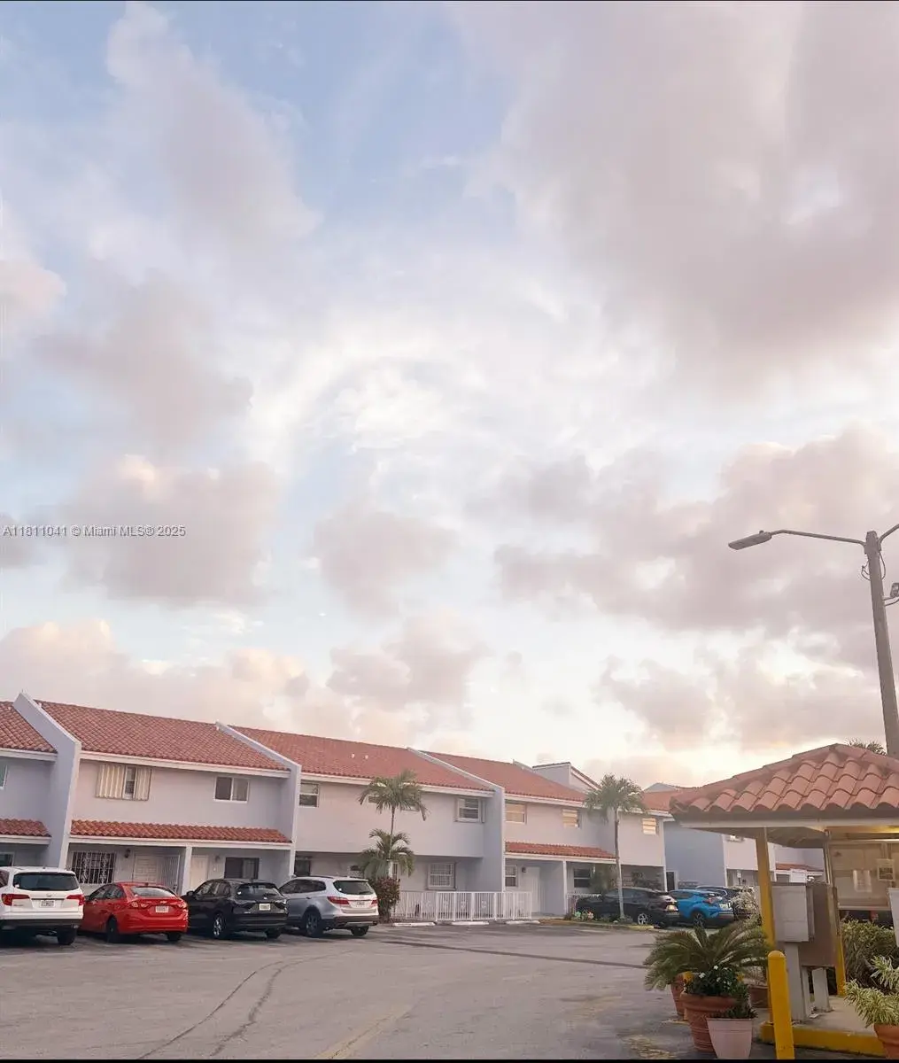 550 SW 115th Ave # 807D, Sweetwater FL 33174