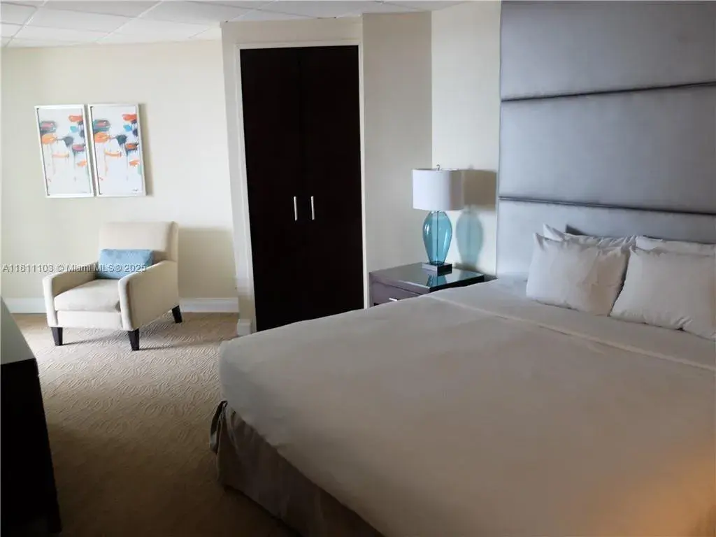 2670 E Sunrise Blvd # 523, Fort Lauderdale FL 33304