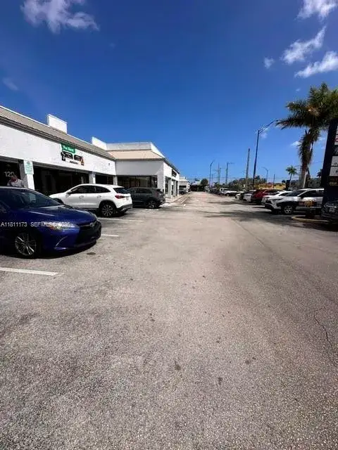 129-135 E Oakland Park Blvd # 129, Oakland Park FL 33334
