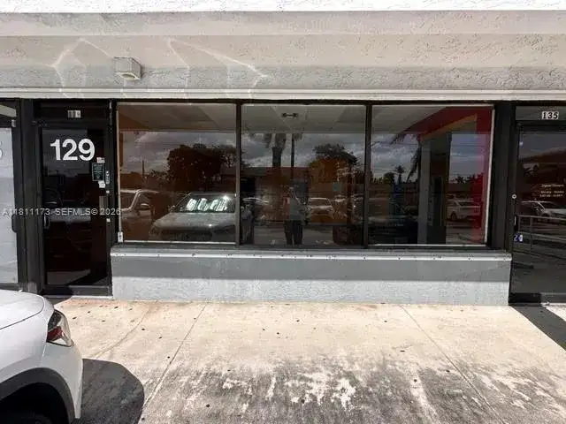 129-135 E Oakland Park Blvd # 129, Oakland Park FL 33334 photo 2