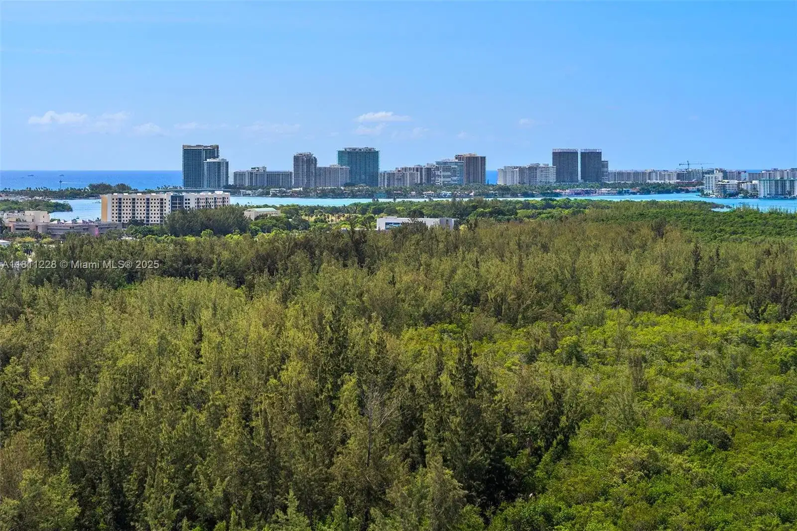 15051 Royal Oaks Ln # 2101, North Miami FL 33181 photo 2