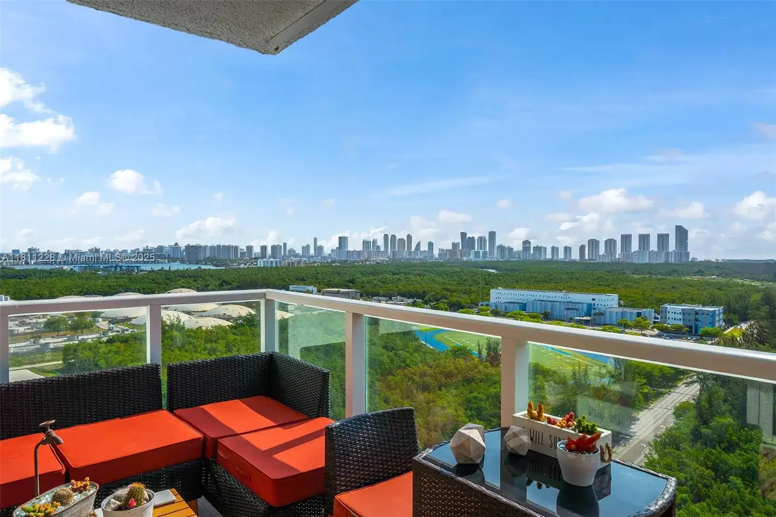 15051 Royal Oaks Ln # 2101, North Miami FL 33181 photo 3