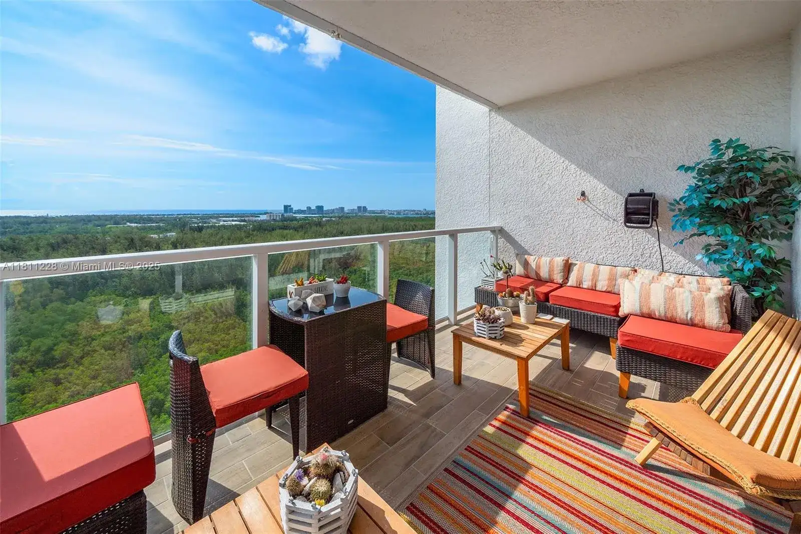 15051 Royal Oaks Ln # 2101, North Miami FL 33181 photo 4