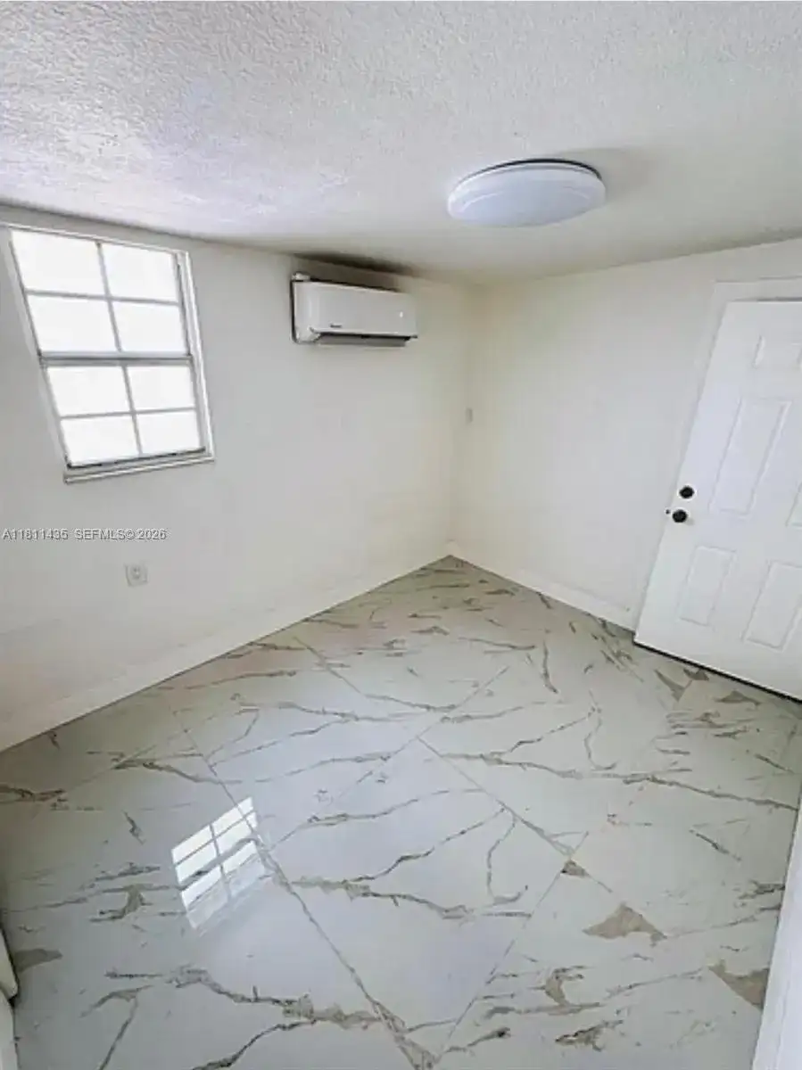 1237 NW 33rd Ave, Miami FL 33125 photo 5