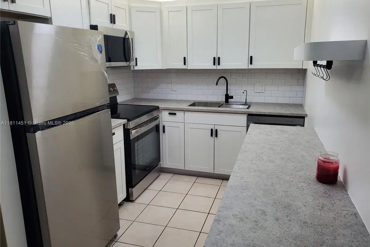 800 SW 131st Ave # 113F, Pembroke Pines FL 33027