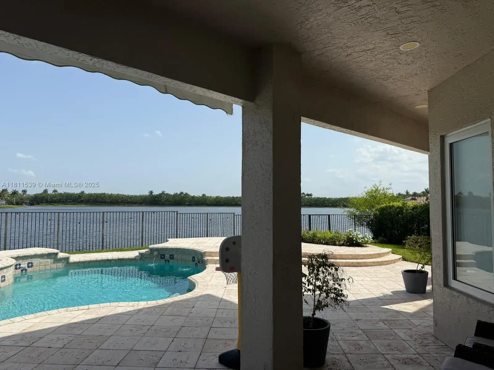 1418 Lantana Dr, Weston FL 33326 photo 2