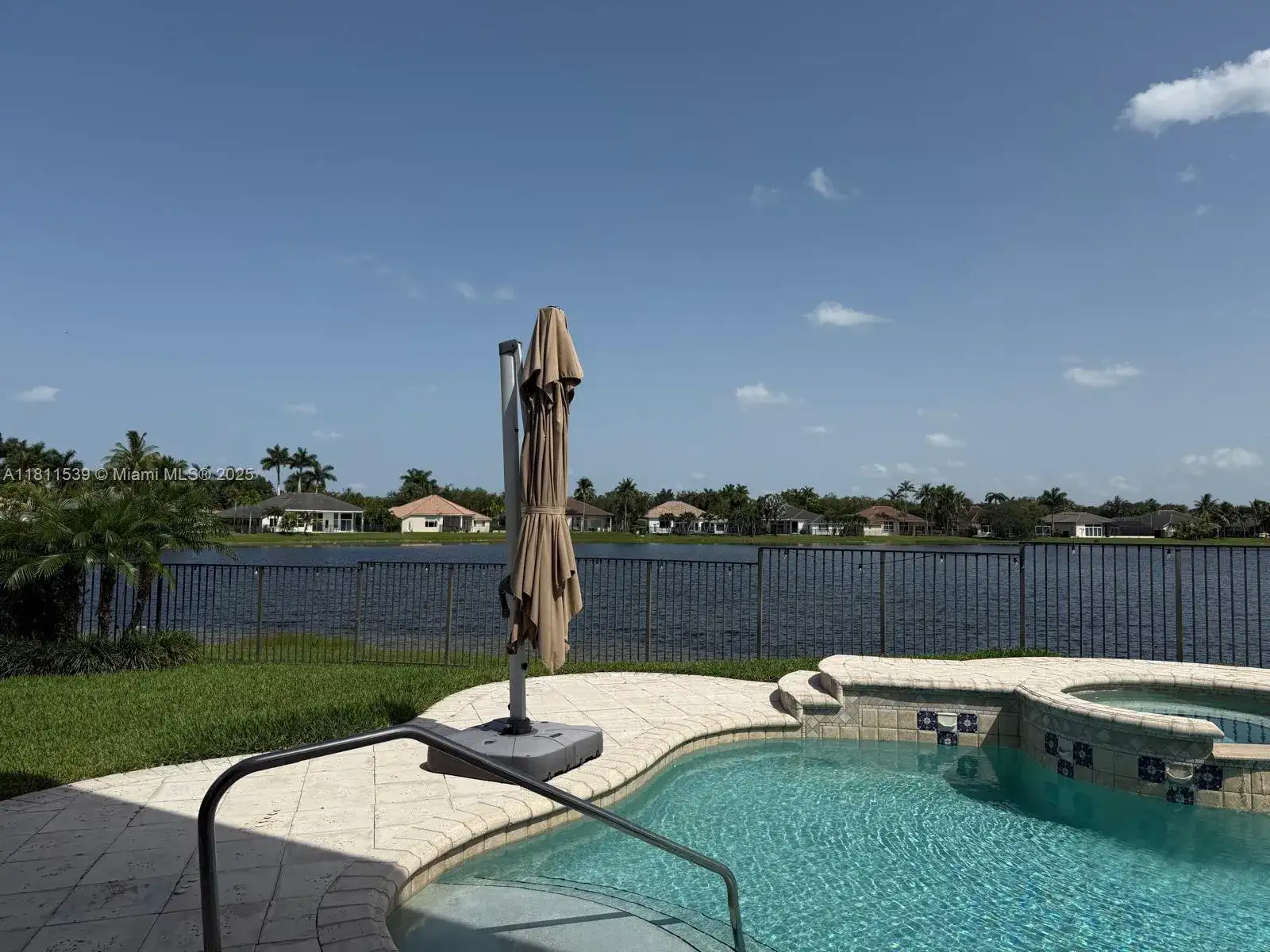 1418 Lantana Dr, Weston FL 33326 photo 3