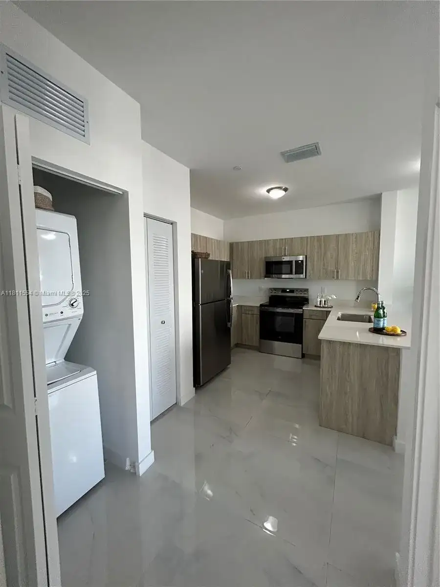 1010 SW 69th Ave # 212, Miami FL 33144 photo 5