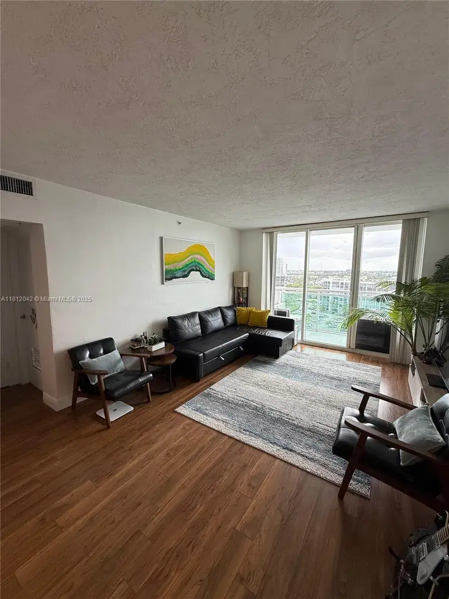 3000 S Ocean Dr # 1216, Hollywood FL 33019