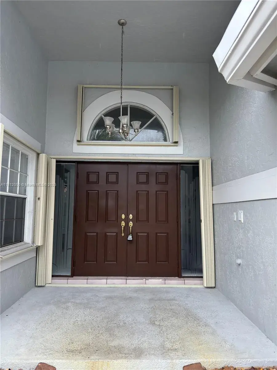 5136 NW 99th Way, Coral Springs FL 33076