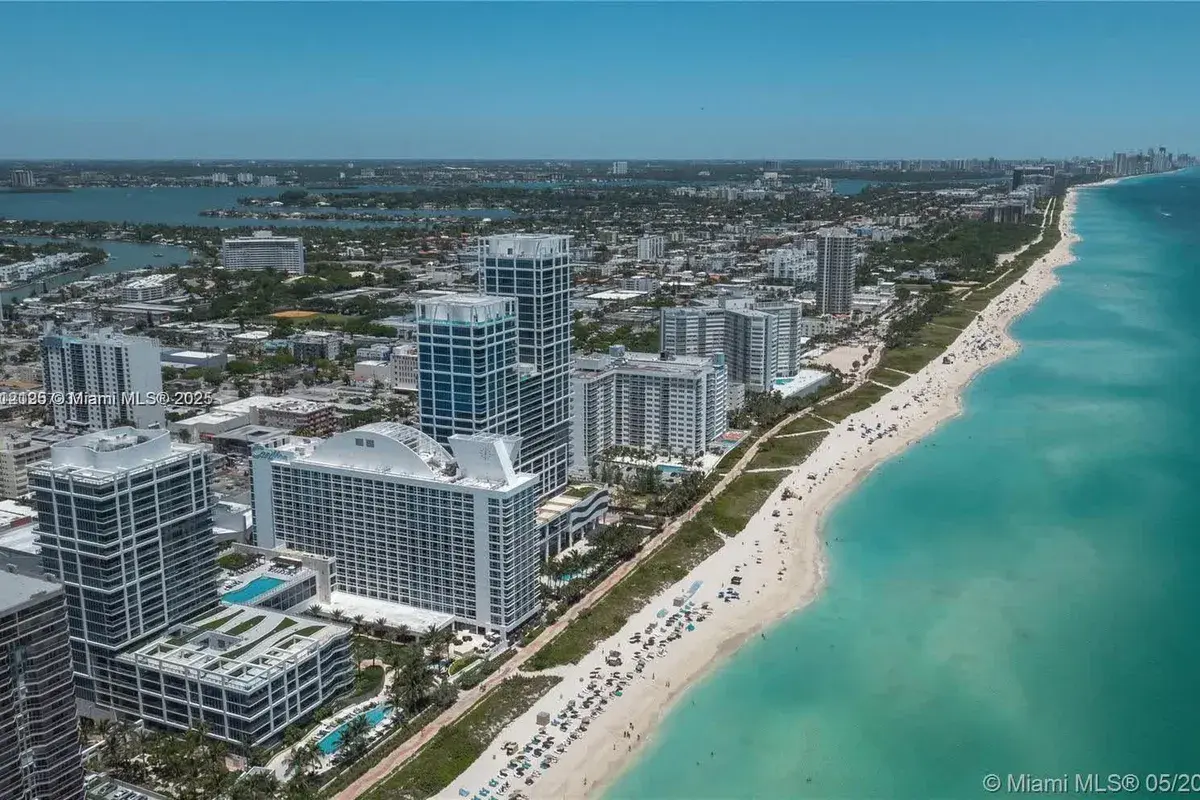 6801 Collins Ave # 512, Miami Beach FL 33141