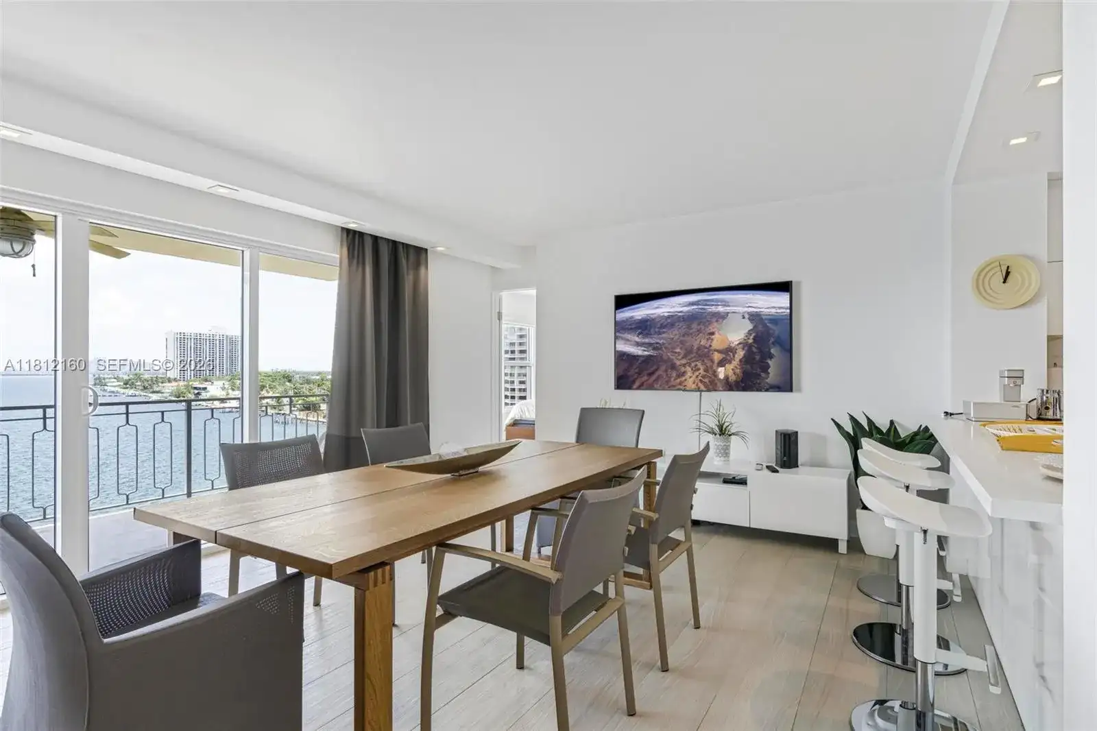 11111 Biscayne Blvd # 8C, Miami FL 33181 photo 4