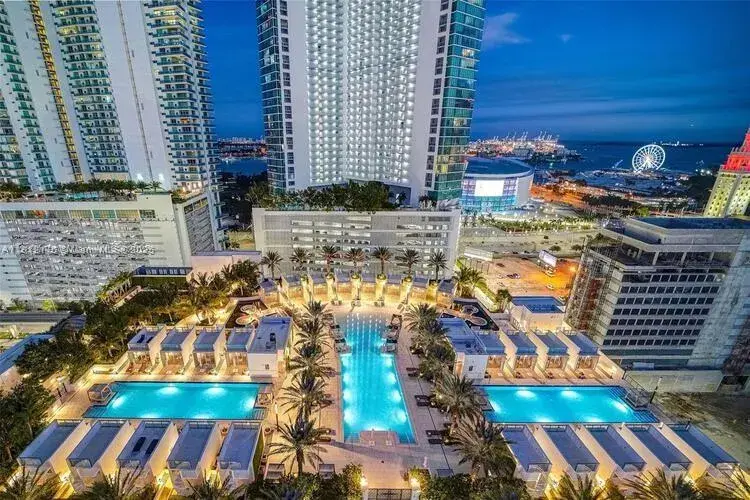 851 NE 1st Ave, Miami FL 33132