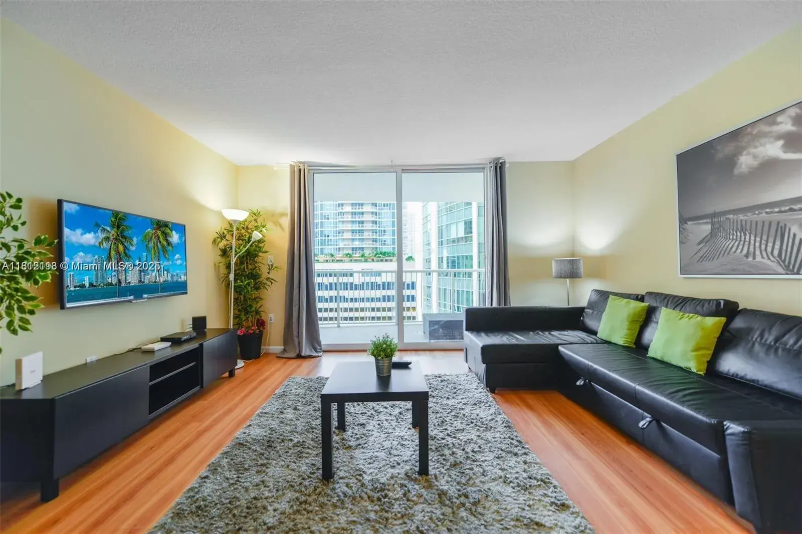 1200 Brickell Bay Dr # 2120, Miami FL 33131