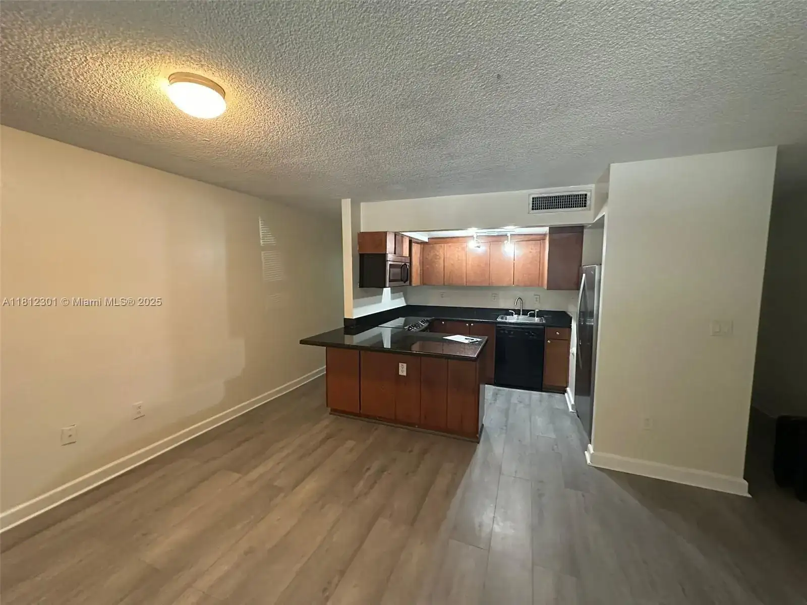 950 NW 11th St # 1C, Miami FL 33136 photo 5
