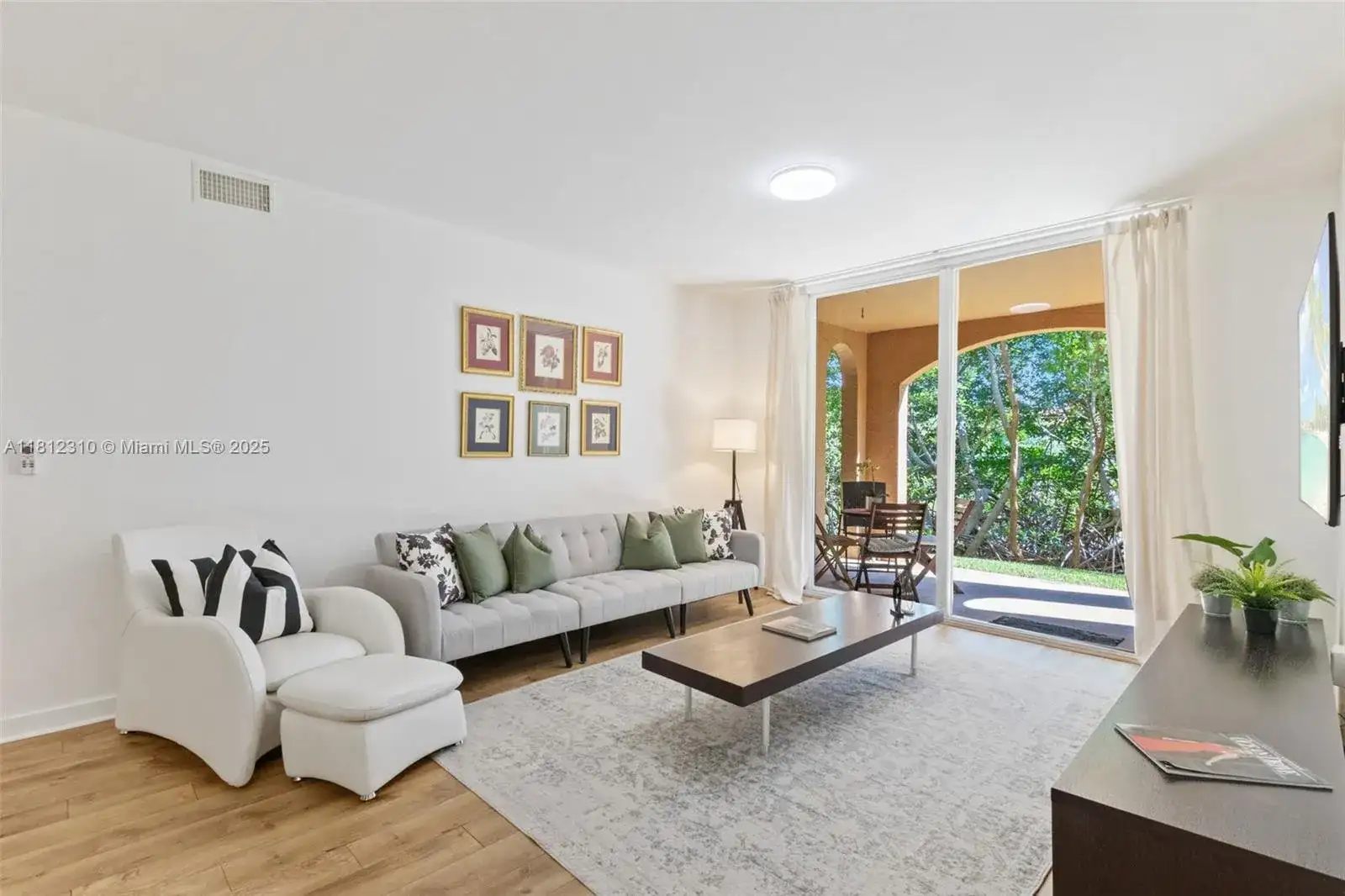 19999 E Country Club Dr # 1106, Aventura FL 33180 photo 4
