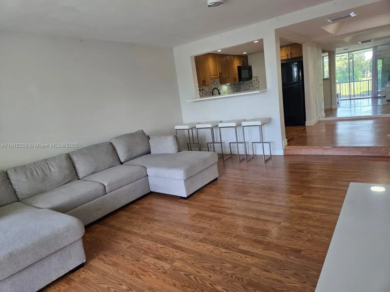 3750 Inverrary Dr # 2B, Lauderhill FL 33319 photo 3