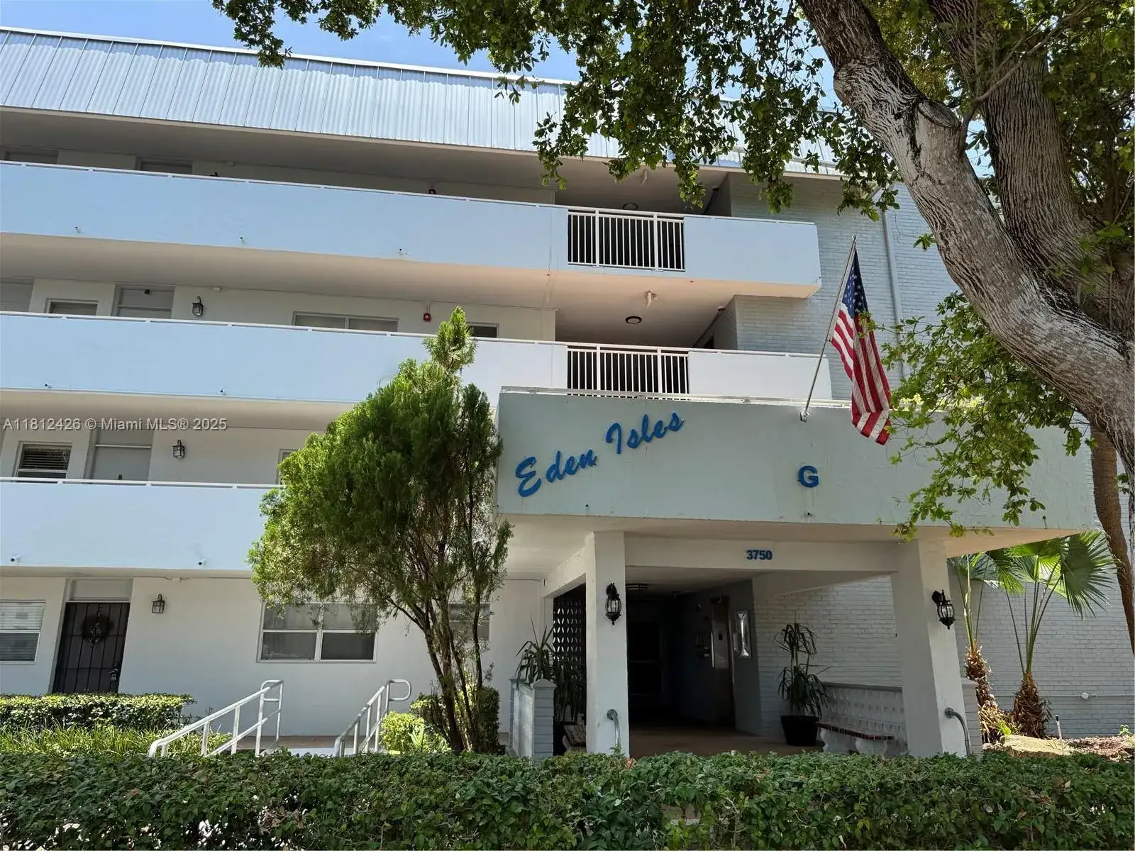 3750 NE 169th St # 106, North Miami Beach FL 33160 photo 2