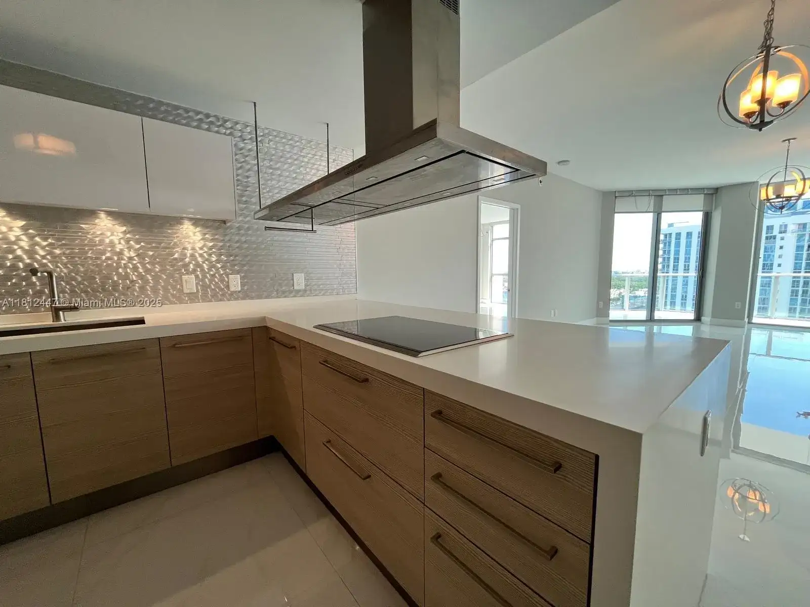 17301 Biscayne Blvd # 2105, North Miami Beach FL 33160 photo 5