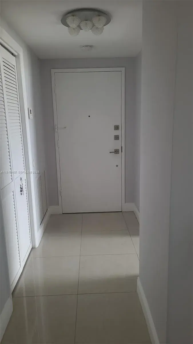 4330 Hillcrest Dr # 619, Hollywood FL 33021