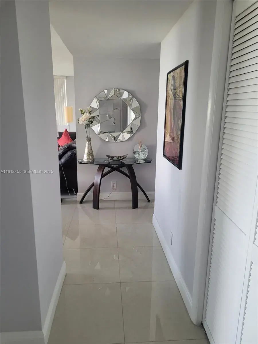 4330 Hillcrest Dr # 619, Hollywood FL 33021