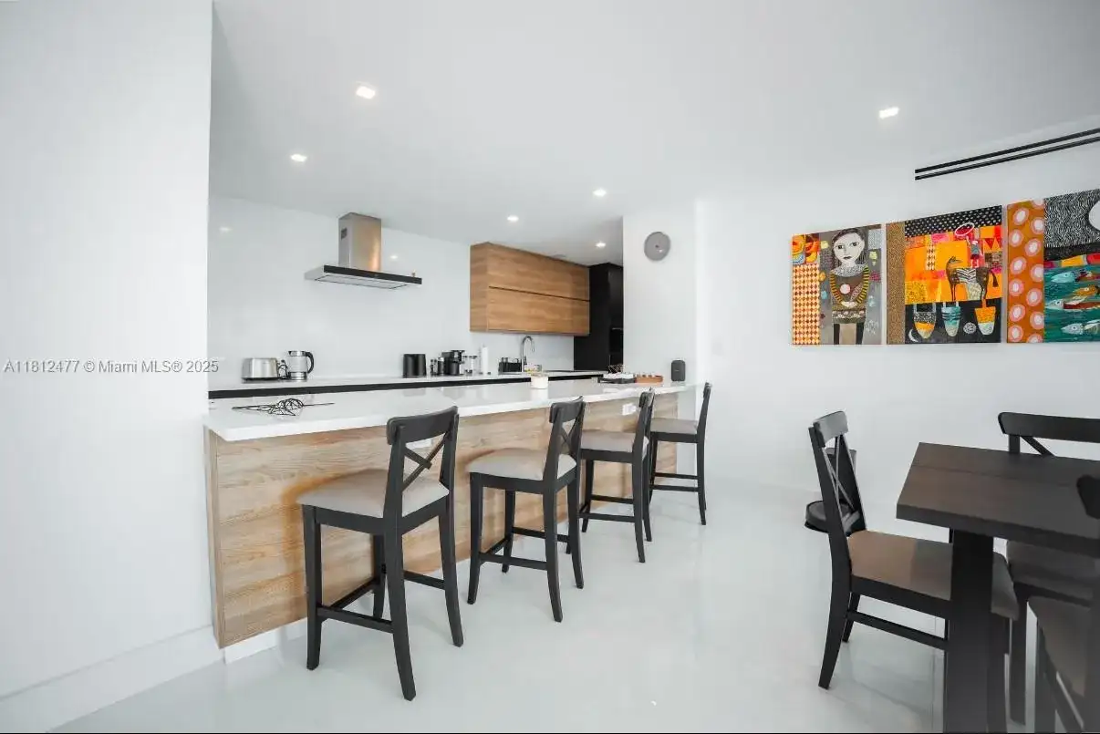 5600 Collins Ave # 14K, Miami Beach FL 33140 photo 3
