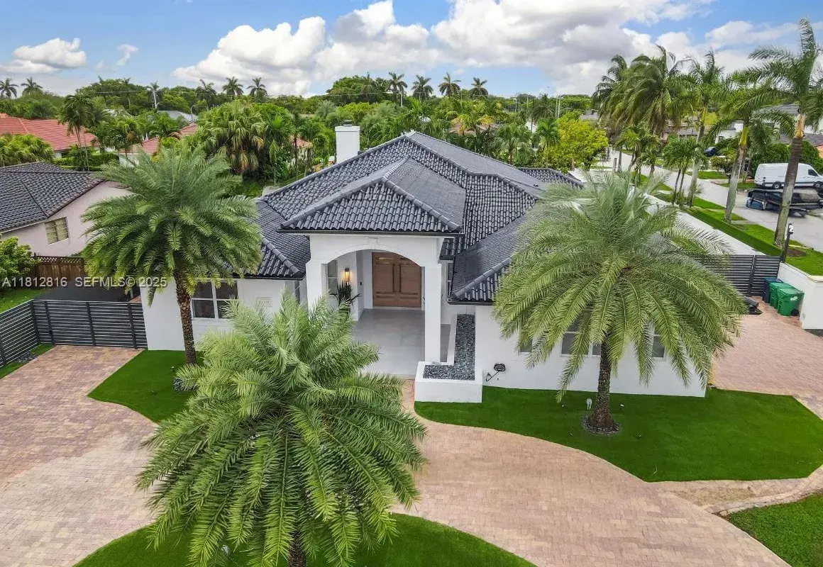 11390 SW 30th St, Miami FL 33165