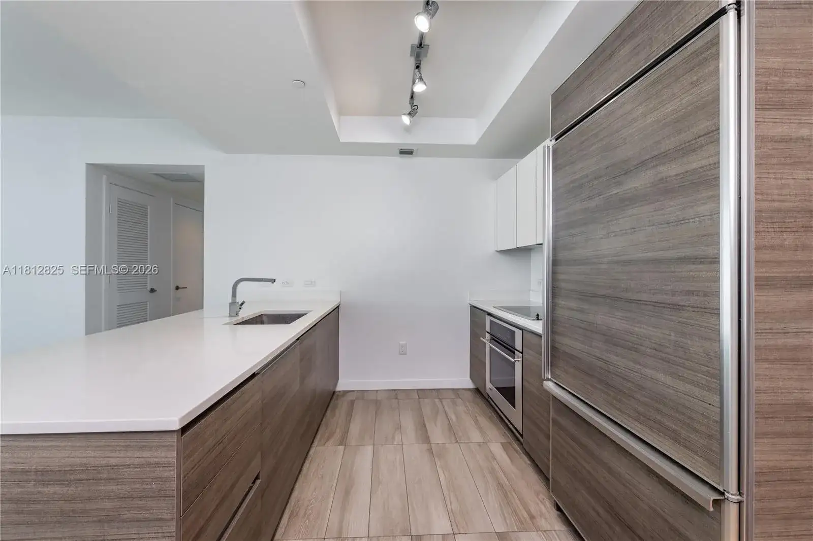1100 S Miami Ave # 1704, Miami FL 33130 photo 2