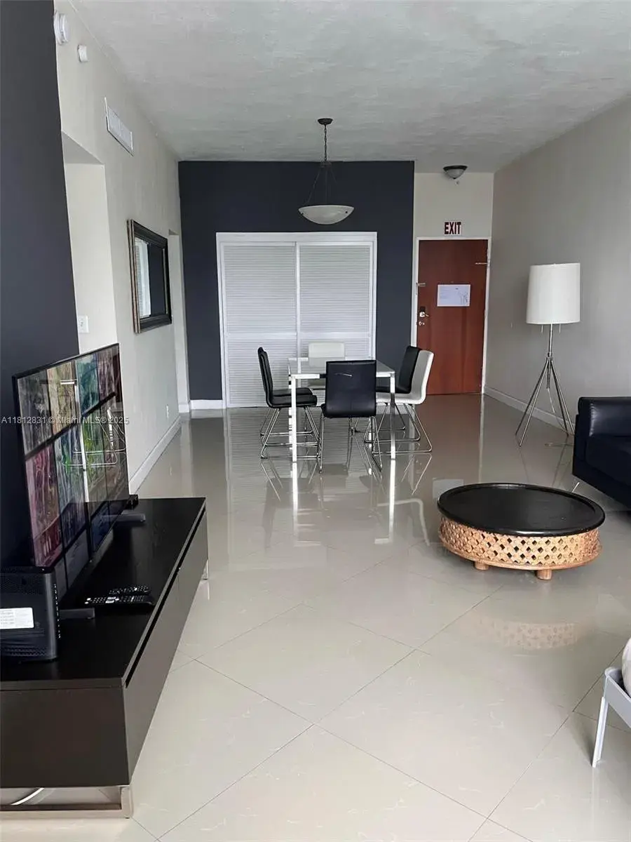 3801 S Ocean Dr, Hollywood FL 33019