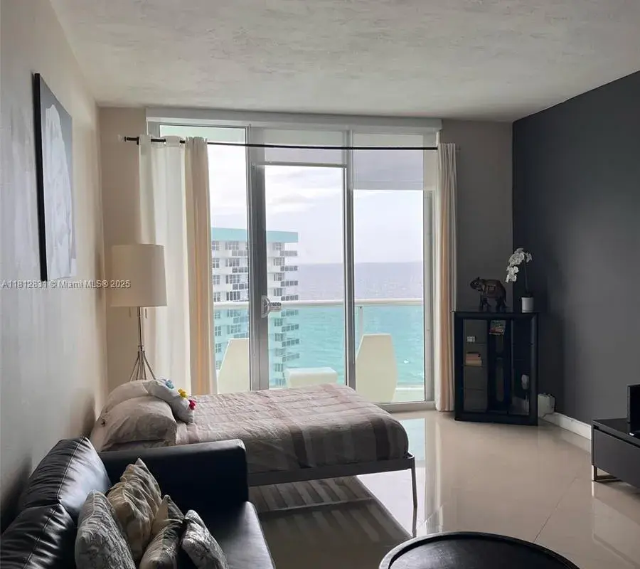 3801 S Ocean Dr, Hollywood FL 33019