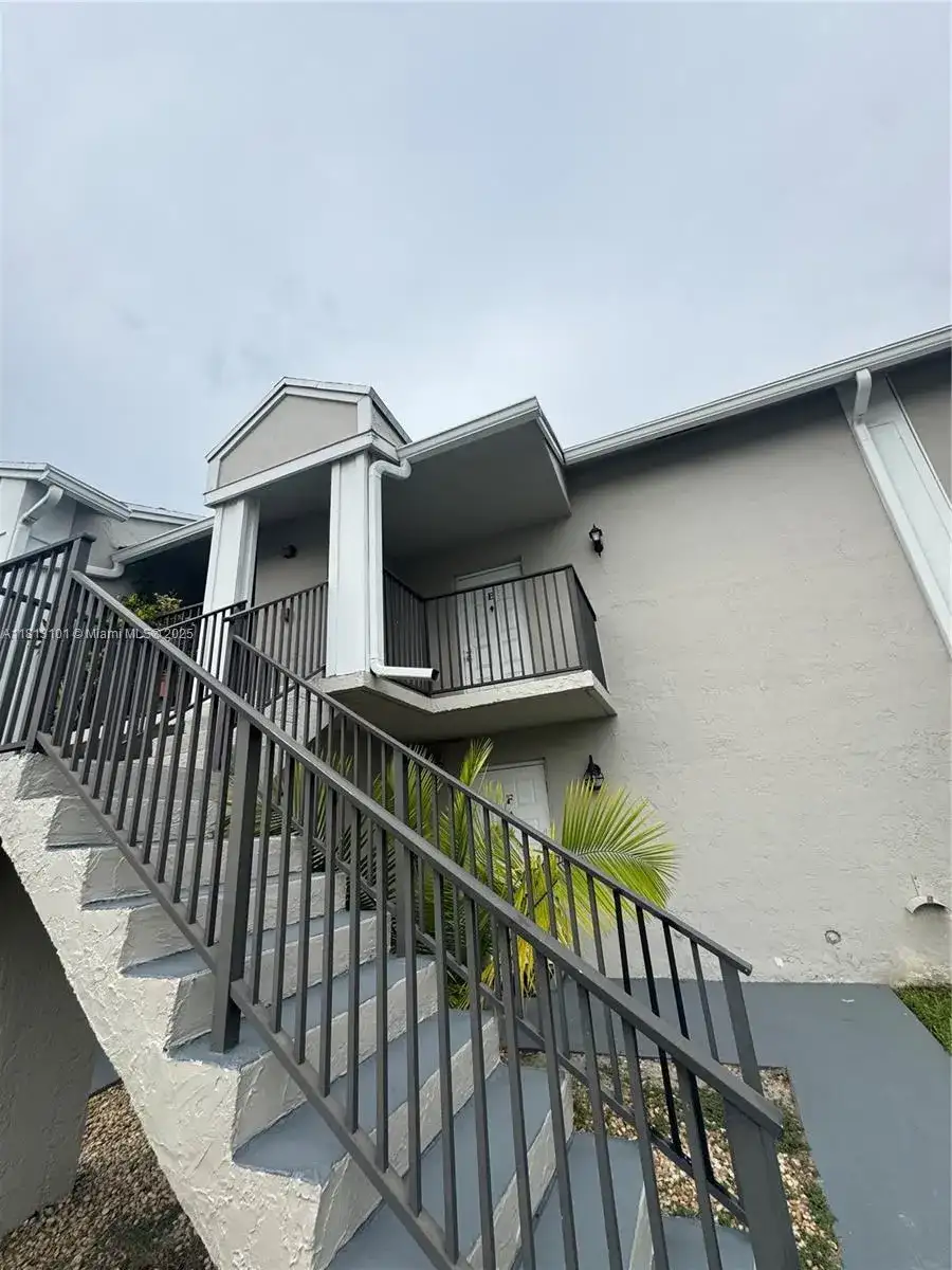 1071 Adams Ave # 1071E, Homestead FL 33034 photo 2