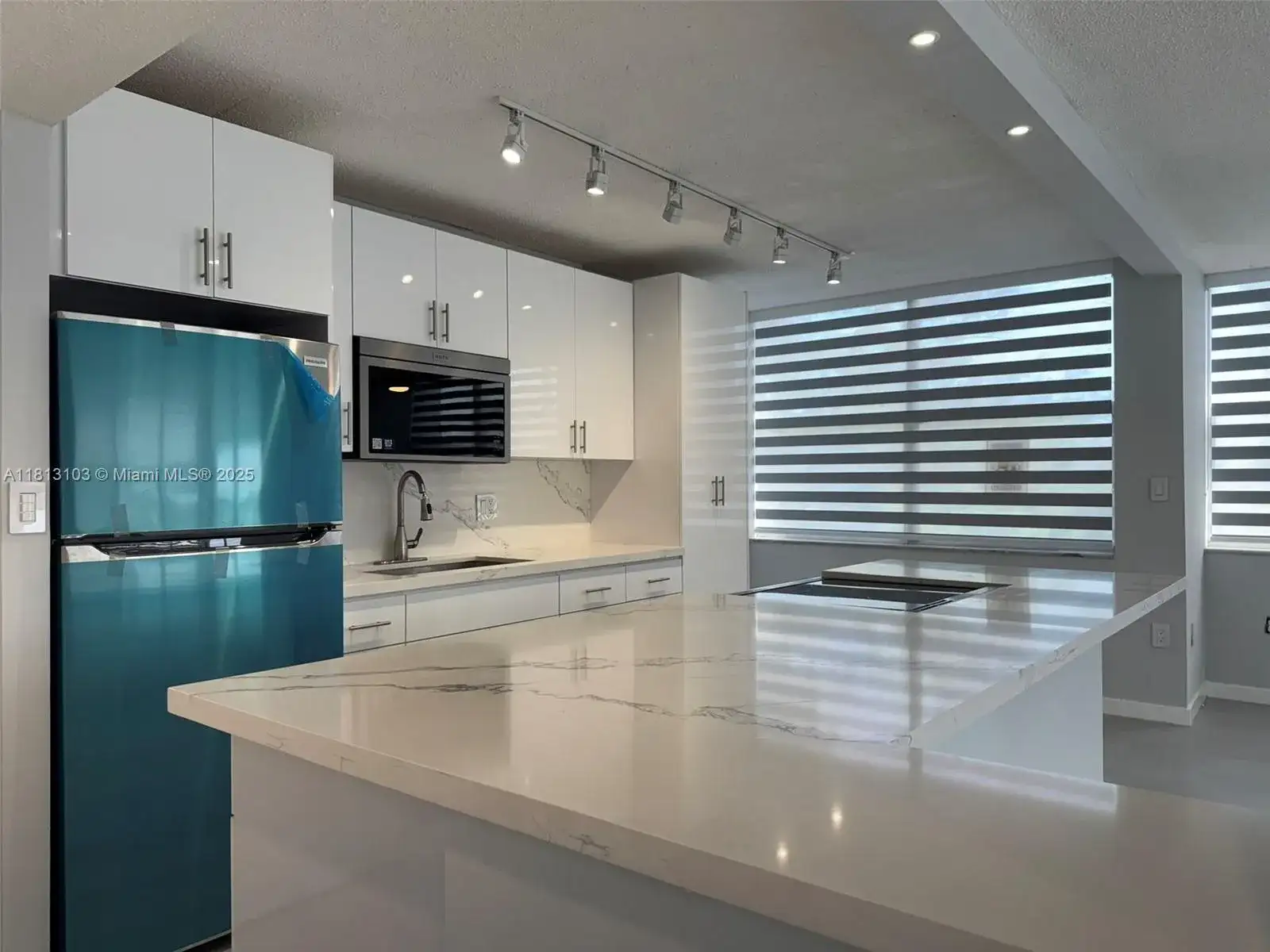 1300 NE Miami Gardens Dr # 521E, Miami FL 33179 photo 3