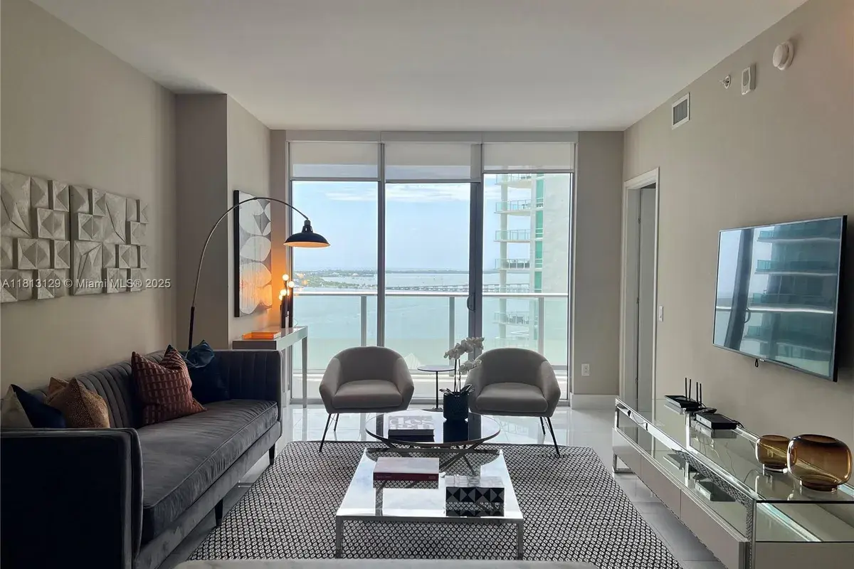 1300 Brickell Bay Dr # 2307, Miami FL 33131