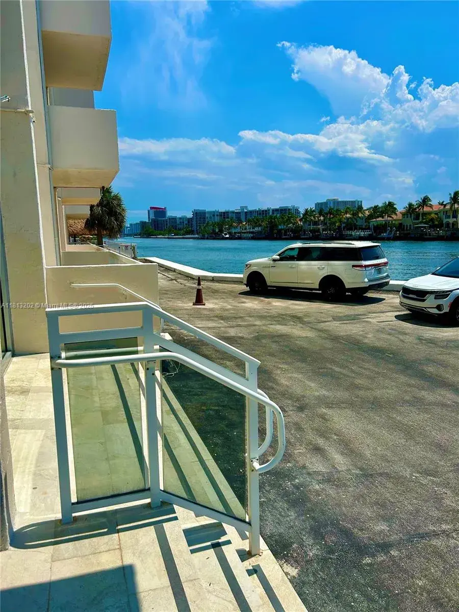 1500 S Ocean Dr, Hollywood FL 33019