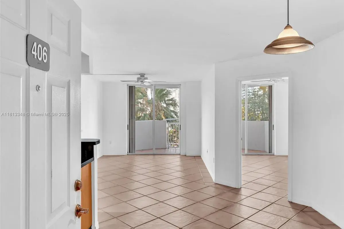1621 Bay Rd # 406, Miami Beach FL 33139