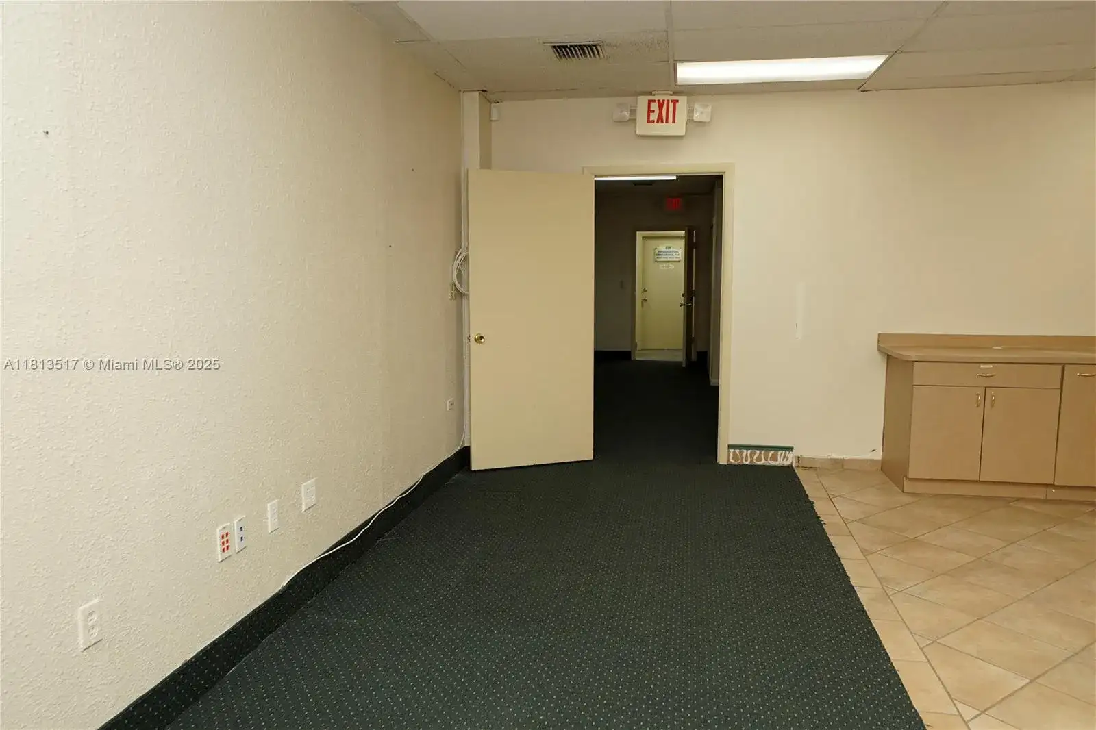 8500 SW 40th St, Miami FL 33155 photo 2