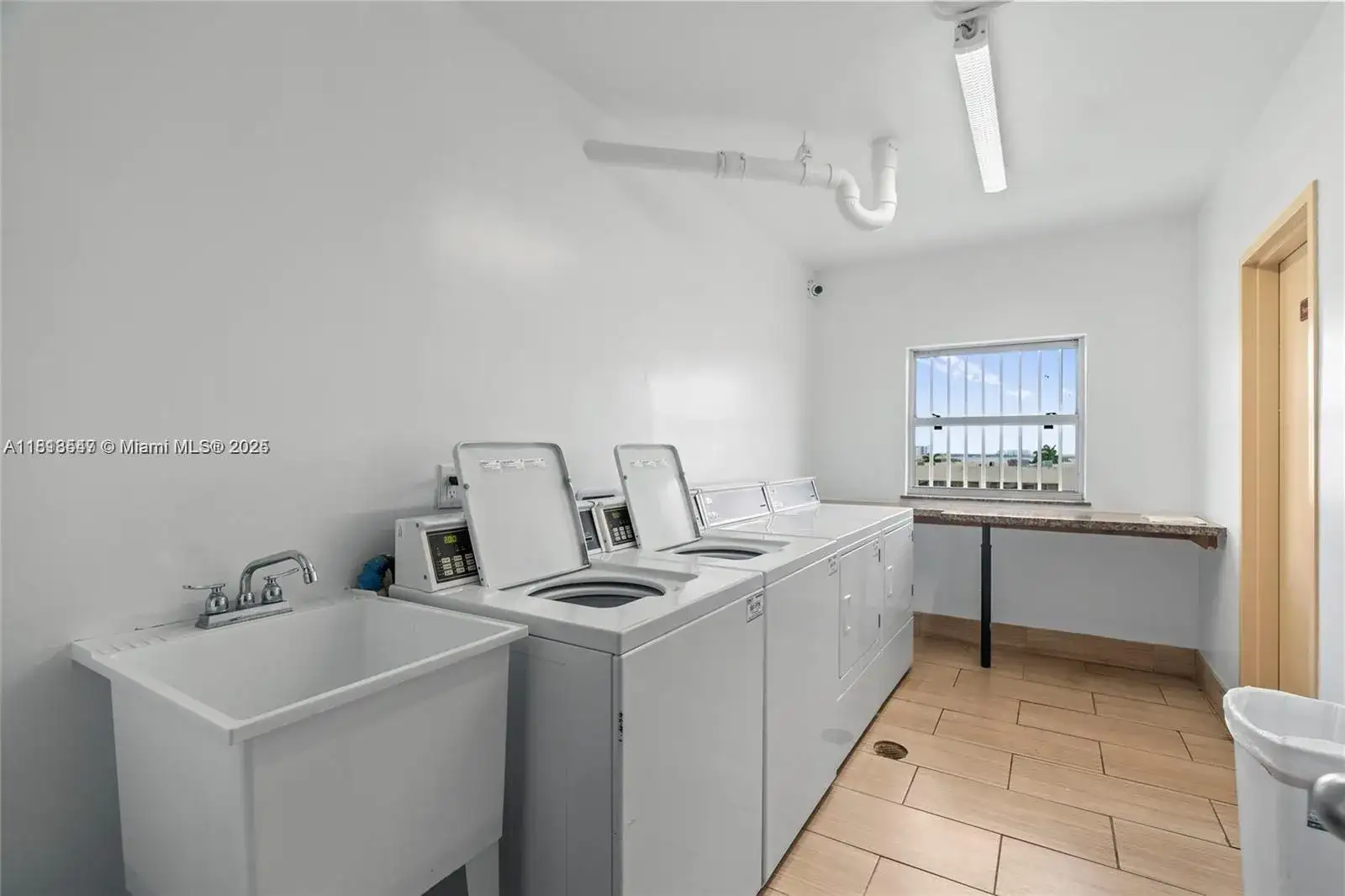 1455 N Treasure Dr # 3R, North Bay Village FL 33141 photo 5