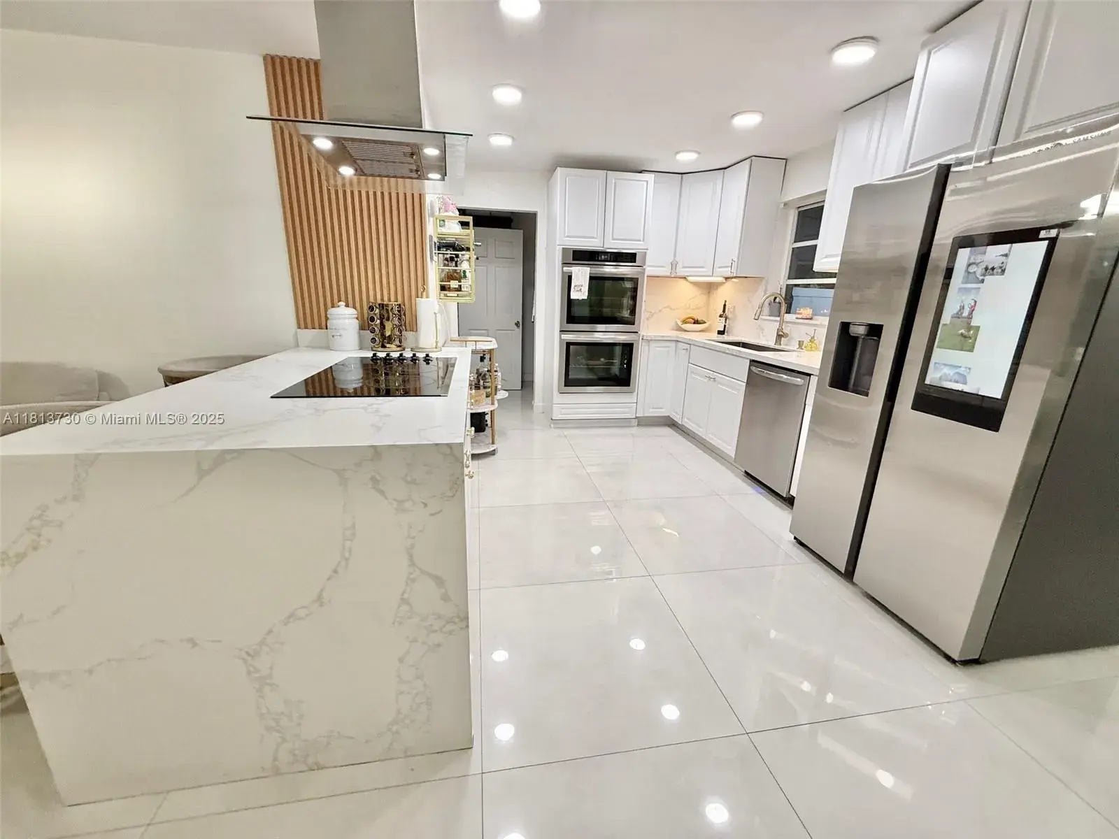 411 SW 10th SW Terrace, Hallandale Beach FL 33009