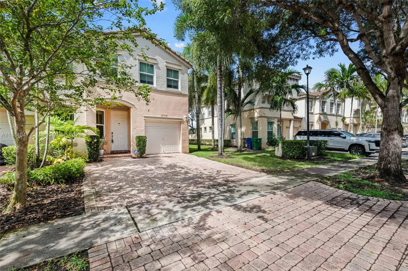 16316 SW 48th St, Miramar FL 33027