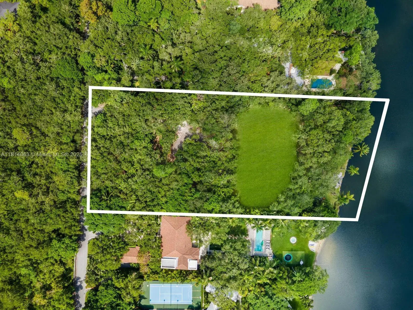 5355 Hammock Dr, Coral Gables FL 33156 photo 5