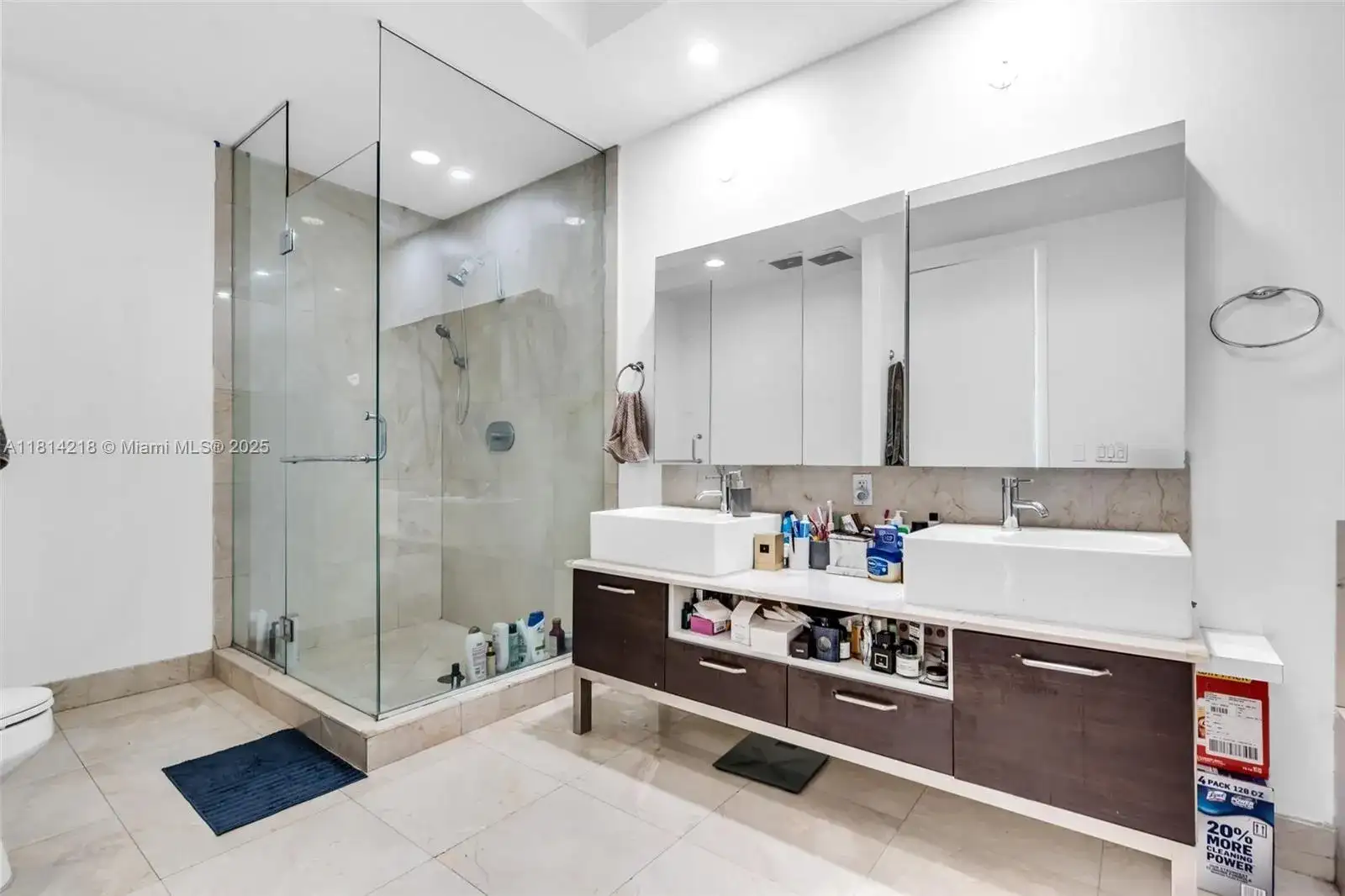 218 SE 14th St # 802, Miami FL 33131 photo 5