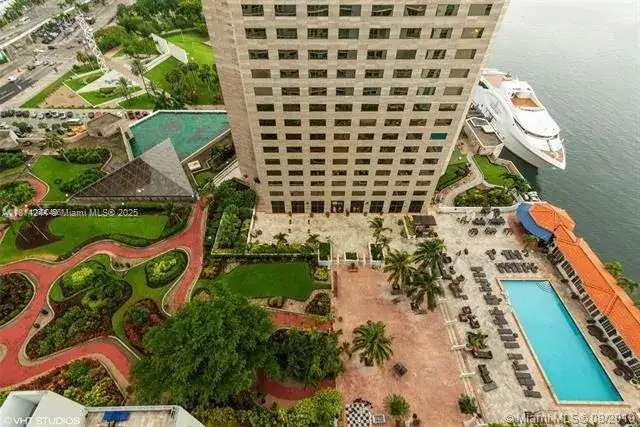335 S Biscayne Blvd # 2404, Miami FL 33131 photo 4