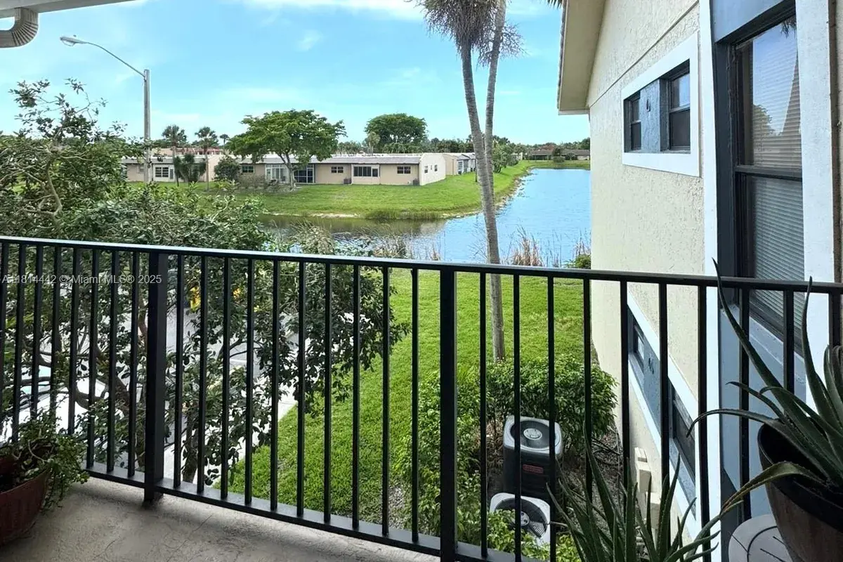 1484 Lake Crystal Dr, West Palm Beach FL 33411